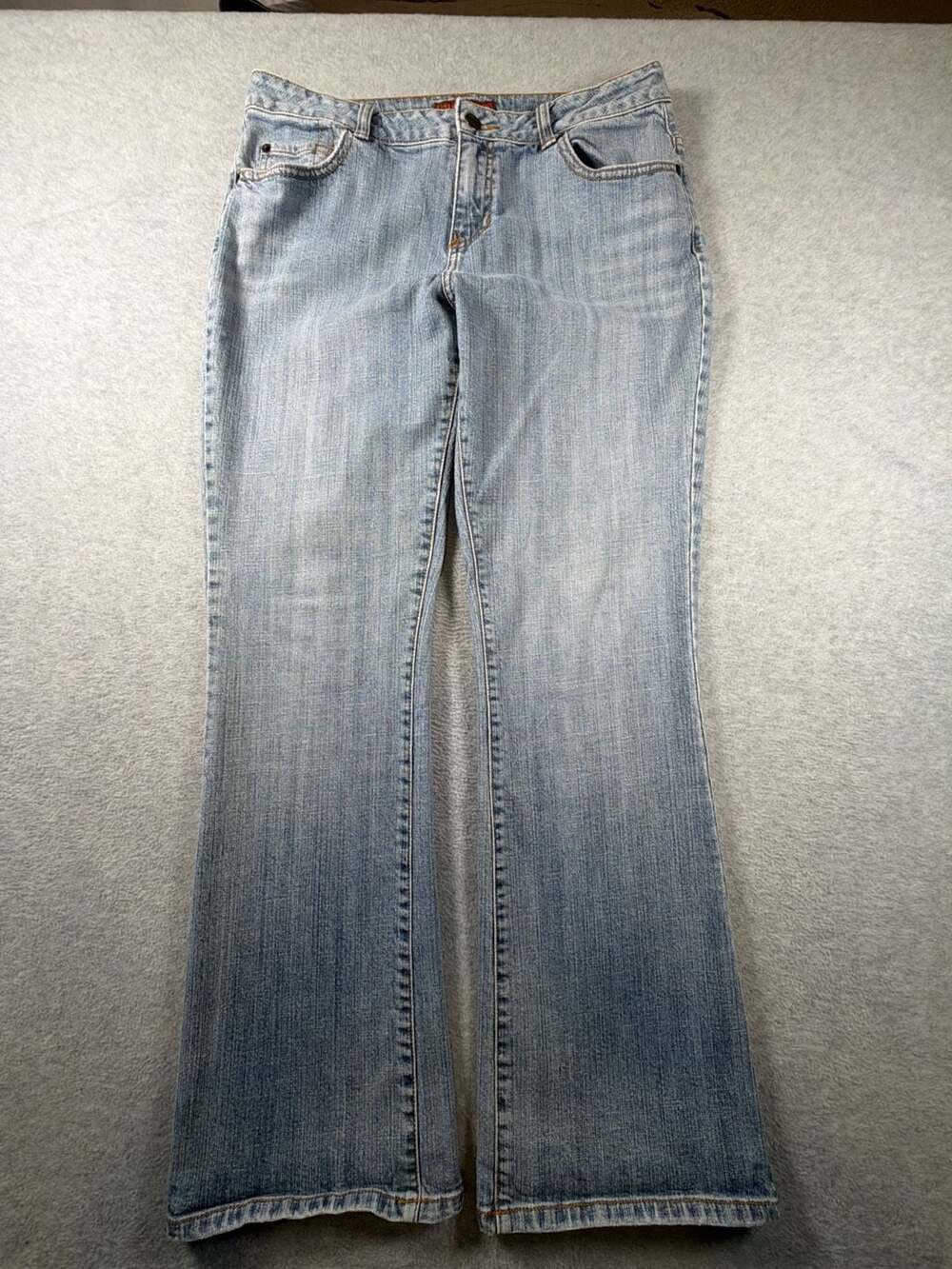 Hillard & Hanson Women's Light Wash Stretch Flare Jeans Size 10